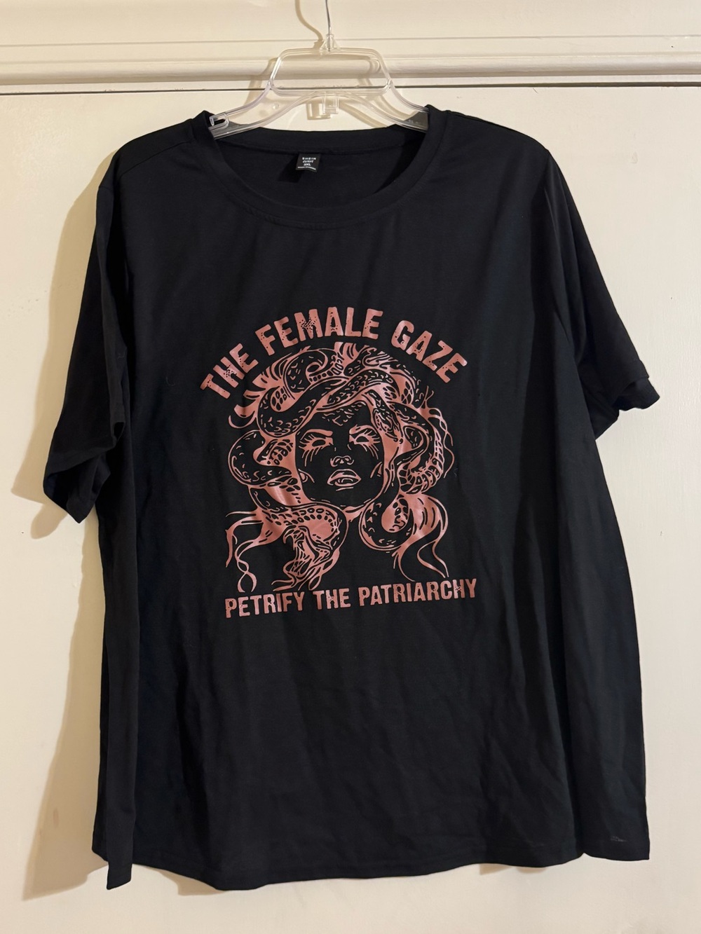 SHEIN Black Curve Graphic Tee